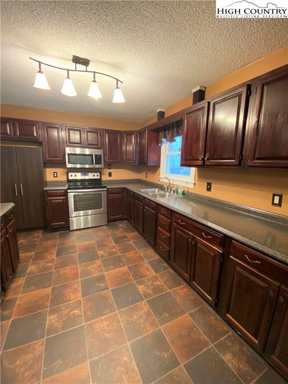 1794 Dewitt Road Sparta, NC 28675 - Photo 12 of 48 Gallery Image 12