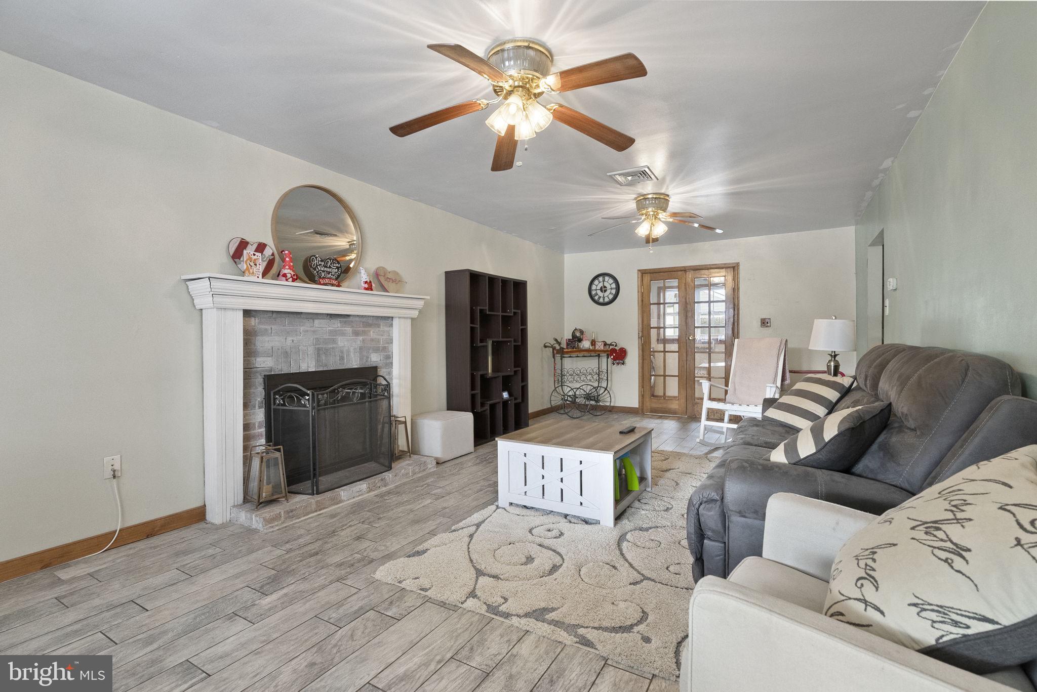 11 Rose Avenue Maple Shade, NJ 08052 - Photo 5 of 31
