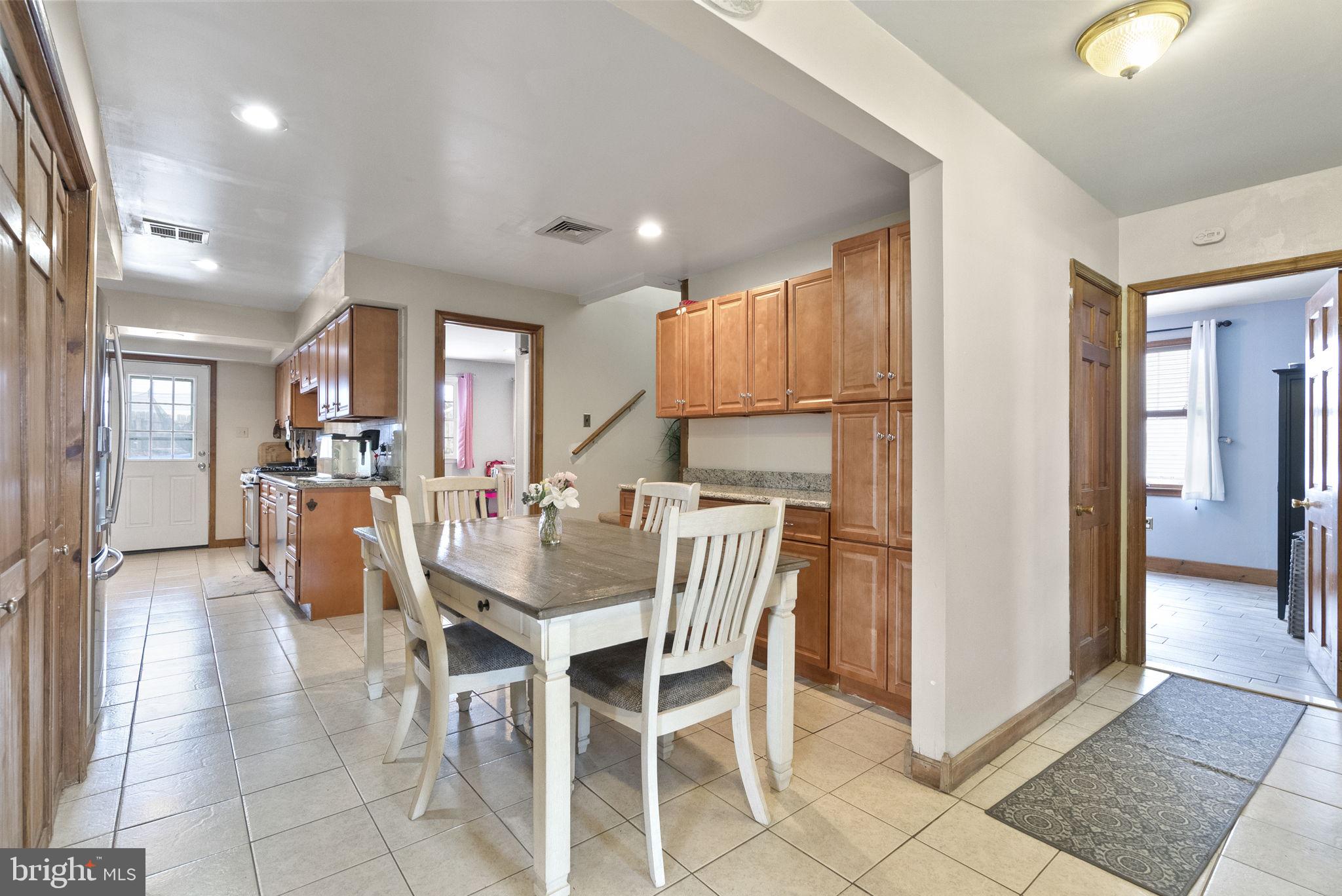 11 Rose Avenue Maple Shade, NJ 08052 - Photo 10 of 31