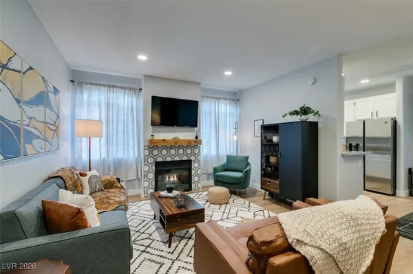 $2,475 | 75 North Valle Verde Drive, Unit 1511, Henderson, NV 89074