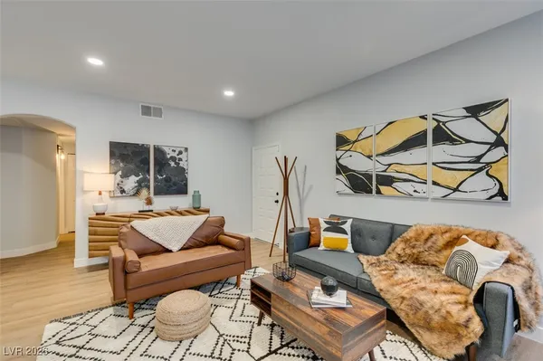 $2,475 | 75 North Valle Verde Drive, Unit 1511, Henderson, NV 89074