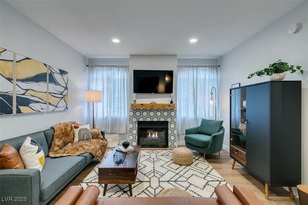 $2,475 | 75 North Valle Verde Drive, Unit 1511, Henderson, NV 89074