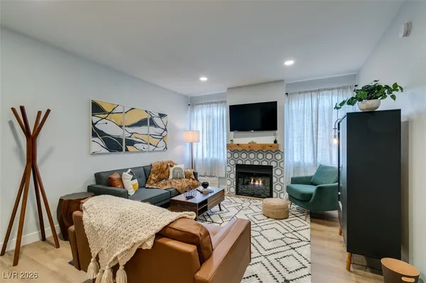 $2,475 | 75 North Valle Verde Drive, Unit 1511, Henderson, NV 89074
