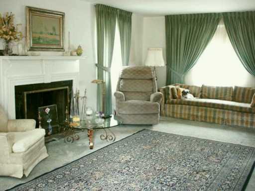 1106 Varner Road Whitehall, PA 15227 - Photo 3 of 8 Gallery Image 3