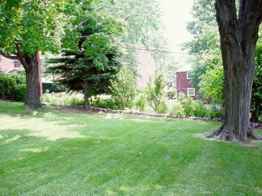 1106 Varner Road Whitehall, PA 15227 - Photo 6 of 8 Gallery Image 6