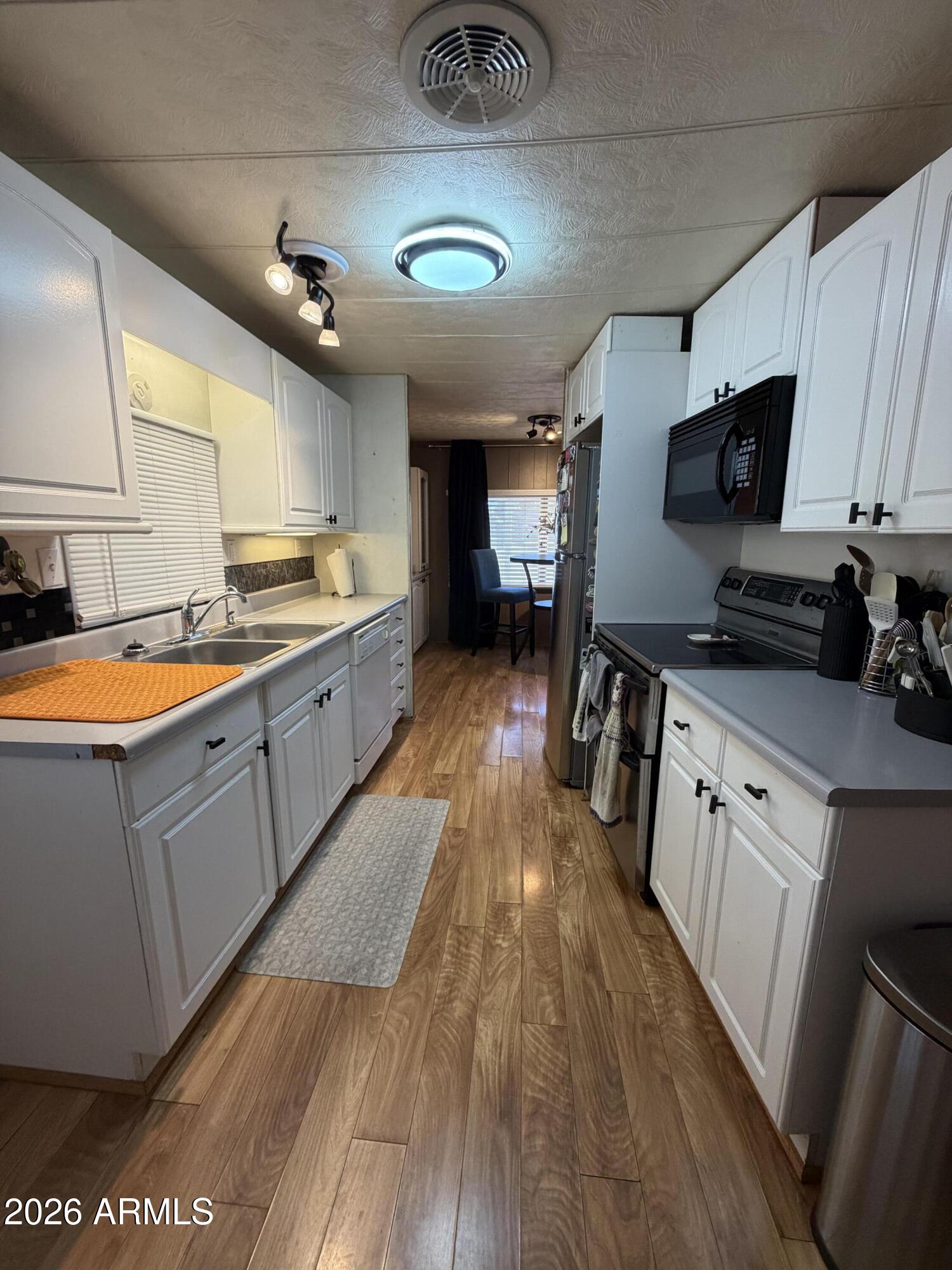 201 South Greenfield Road, Unit 18 Mesa, AZ 85206 - Photo 6 of 19