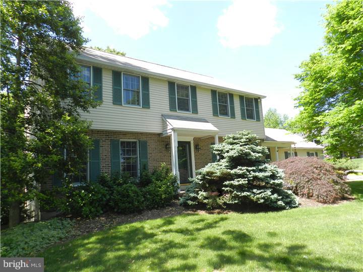10 Gingerwood Road Malvern, PA 19355 - Photo 2 of 25 Exterior Front