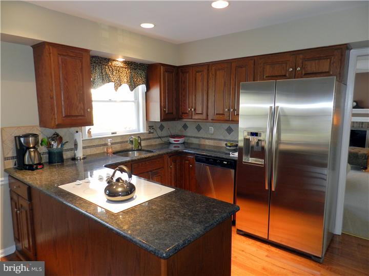 10 Gingerwood Road Malvern, PA 19355 - Photo 9 of 25 Kitchen