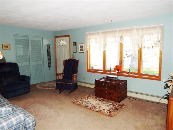 77 Donna Road Bellingham, MA 02019 - Photo 16 of 29 Gallery Image 16