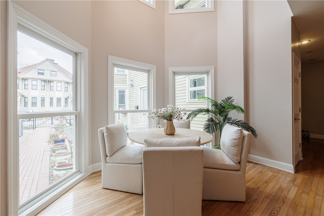 52 Windsor Street Rochester, NY 14605 - Photo 4 of 28