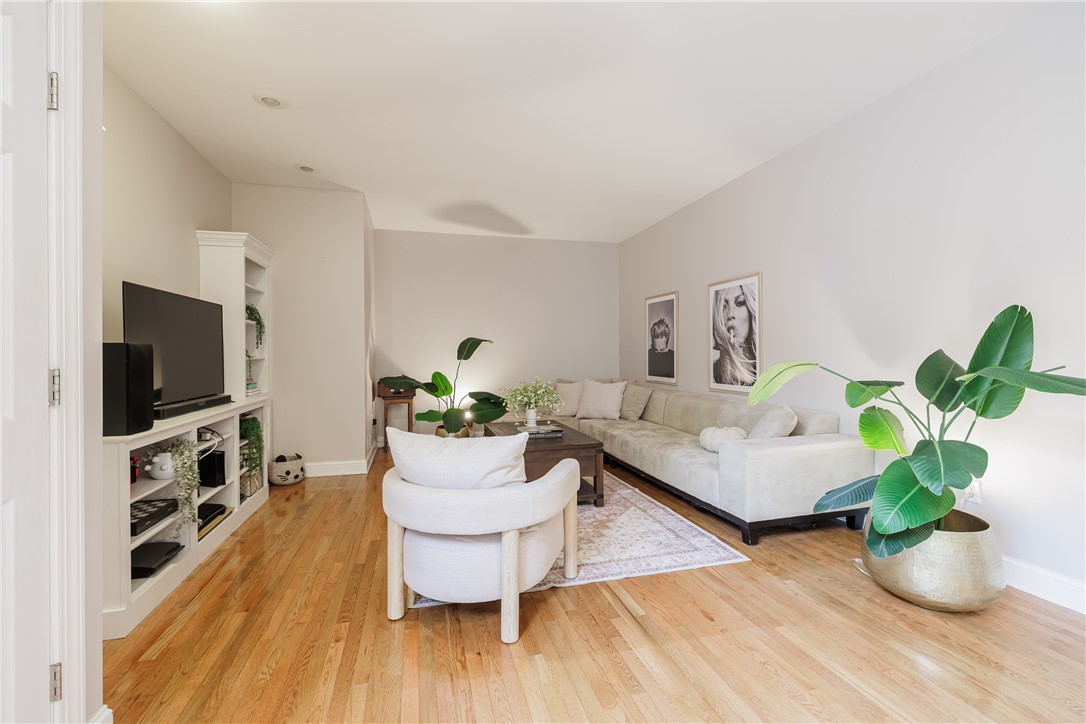 52 Windsor Street Rochester, NY 14605 - Photo 6 of 28