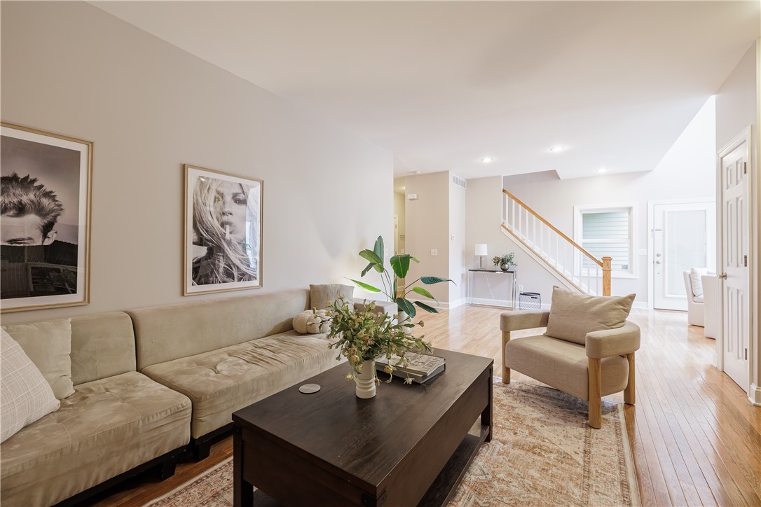 52 Windsor Street Rochester, NY 14605 - Photo 7 of 28