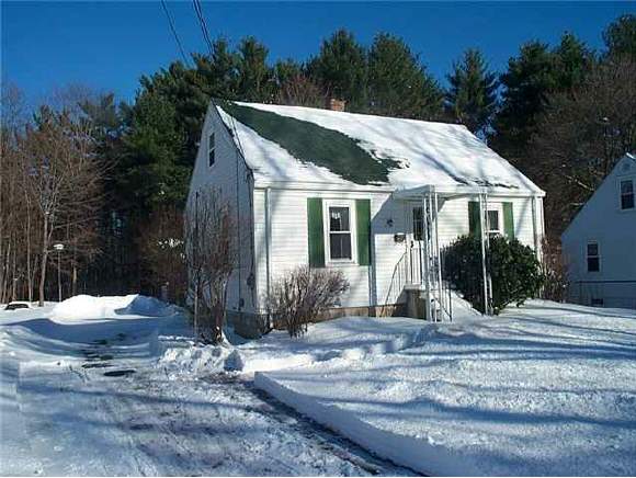 17 Sterling Road Kittery, ME 03904 - Photo 1 of 2
