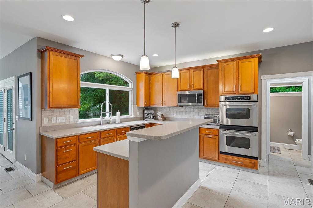 335 Summit Road Fenton, MO 63026 - Photo 12 of 67