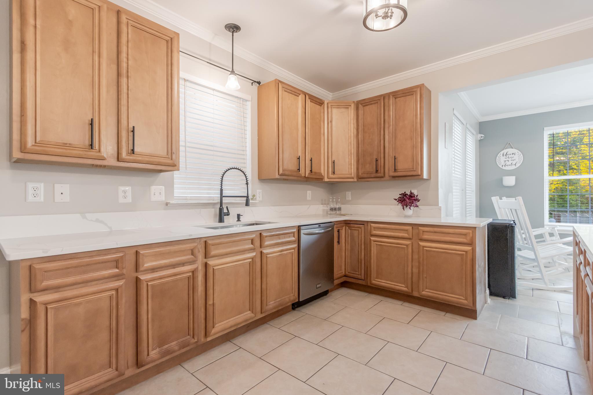 4907 Seltzer Road Lanham, MD 20706 - Photo 5 of 51