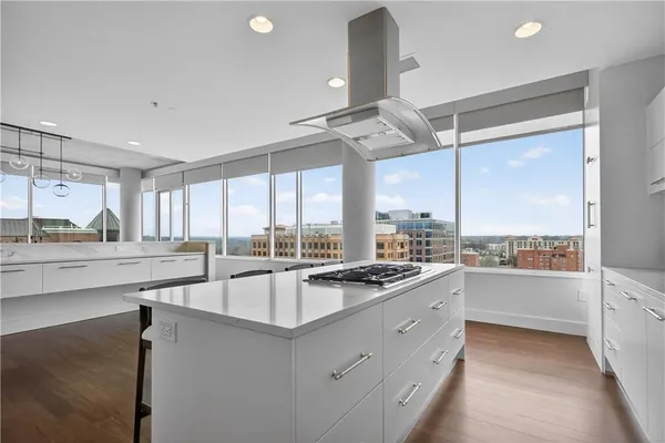 $2,895,000 | 4646 Broadway Boulevard, Unit 12, Kansas City, MO 64112