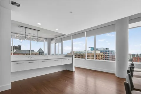 $2,895,000 | 4646 Broadway Boulevard, Unit 12, Kansas City, MO 64112