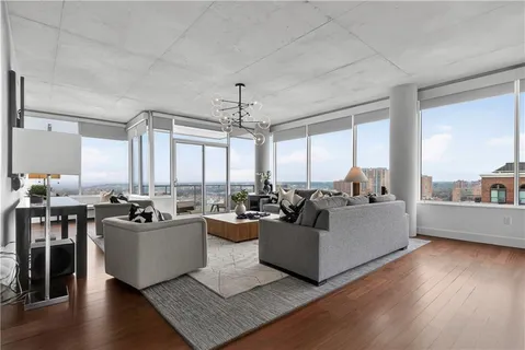 $2,895,000 | 4646 Broadway Boulevard, Unit 12, Kansas City, MO 64112