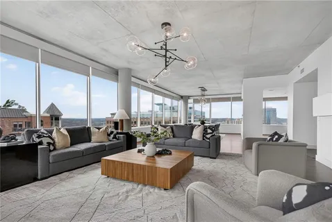 $2,895,000 | 4646 Broadway Boulevard, Unit 12, Kansas City, MO 64112