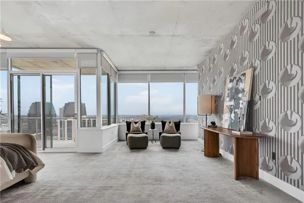 $2,895,000 | 4646 Broadway Boulevard, Unit 12, Kansas City, MO 64112