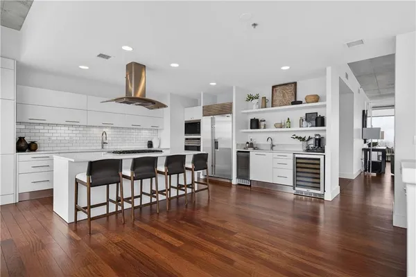 $2,895,000 | 4646 Broadway Boulevard, Unit 12, Kansas City, MO 64112