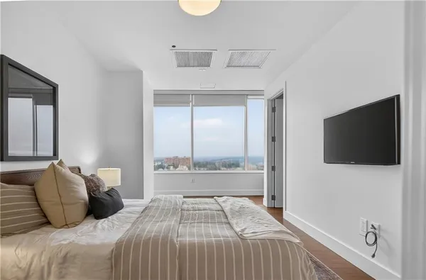 $2,895,000 | 4646 Broadway Boulevard, Unit 12, Kansas City, MO 64112