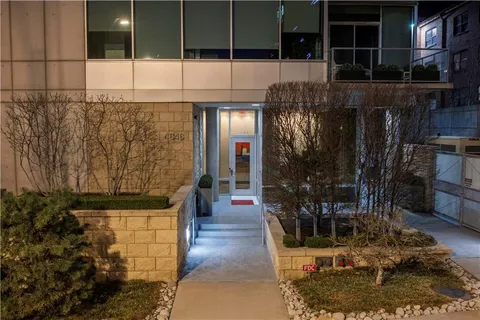 $2,895,000 | 4646 Broadway Boulevard, Unit 12, Kansas City, MO 64112