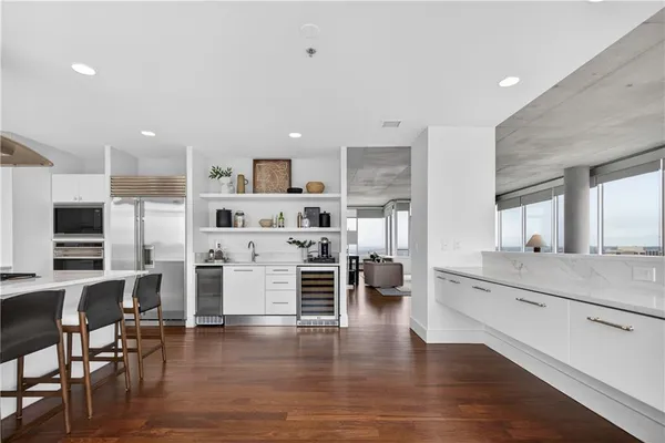 $2,895,000 | 4646 Broadway Boulevard, Unit 12, Kansas City, MO 64112