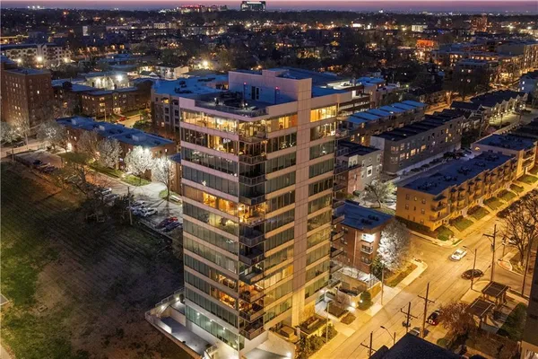 $2,895,000 | 4646 Broadway Boulevard, Unit 12, Kansas City, MO 64112