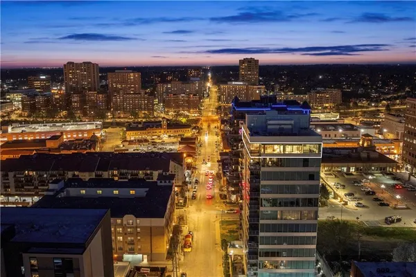 $2,895,000 | 4646 Broadway Boulevard, Unit 12, Kansas City, MO 64112