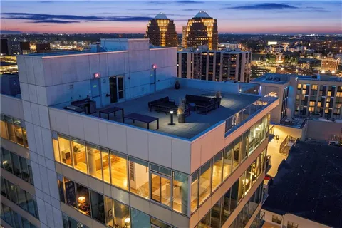 $2,895,000 | 4646 Broadway Boulevard, Unit 12, Kansas City, MO 64112