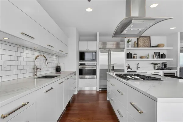 $2,895,000 | 4646 Broadway Boulevard, Unit 12, Kansas City, MO 64112