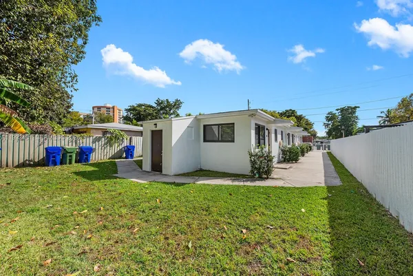 $1,750 | 1911 Northwest 30th Street, Unit 4, Miami, FL 33142