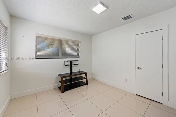$1,750 | 1911 Northwest 30th Street, Unit 4, Miami, FL 33142