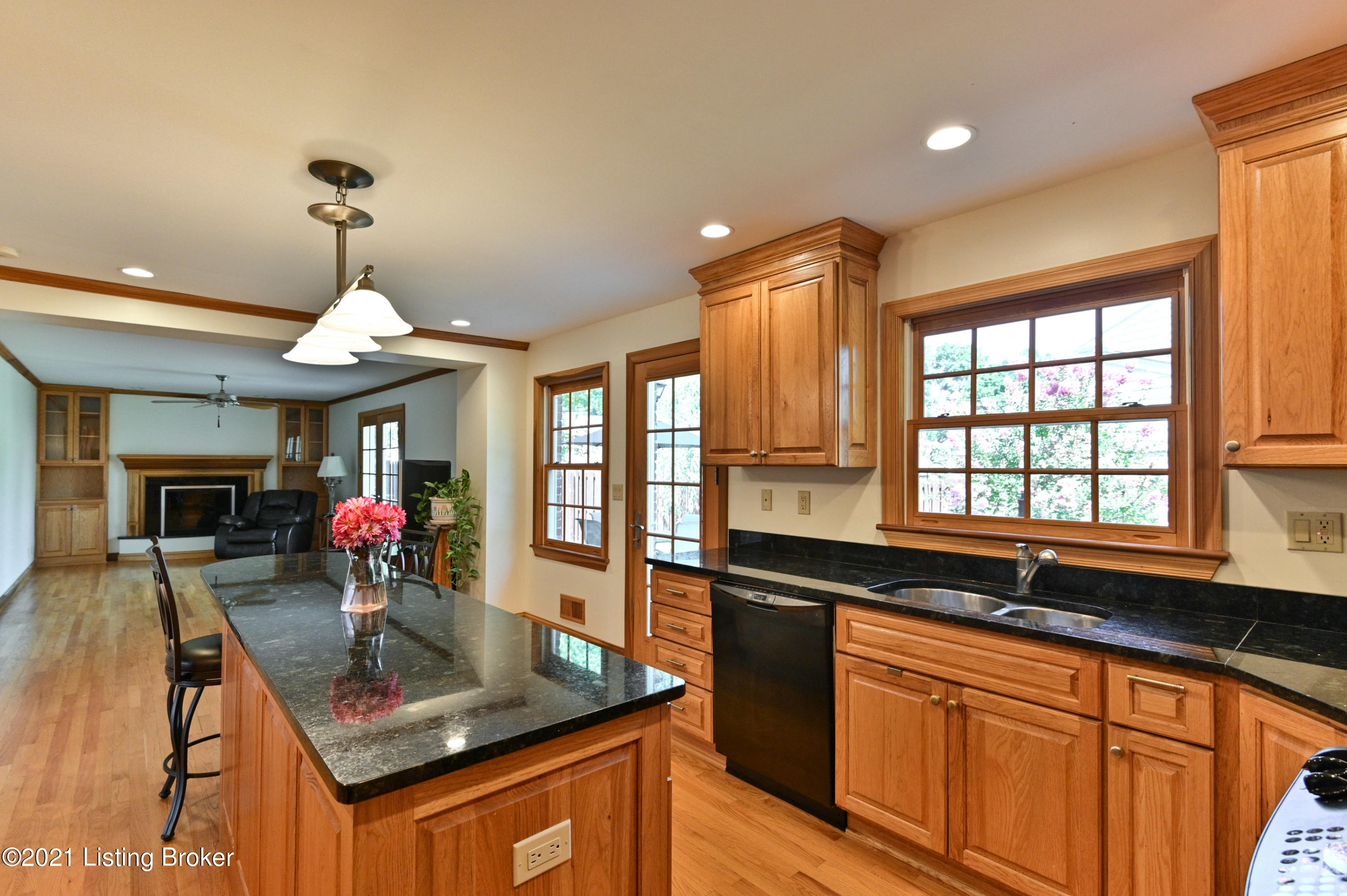 9001 Cardiff Road Louisville, KY 40242 - Photo 18 of 40 026 - 20210812 4237