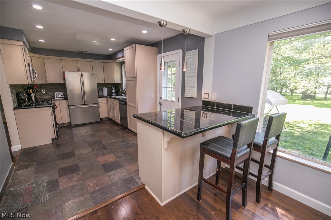 2166 Chestnut Road Seven Hills, OH 44131 - Photo 12 of 30 Gallery Image 12