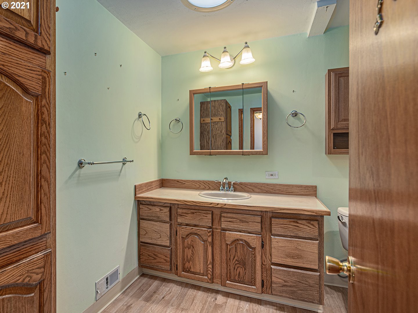 4630 Southwest Hamilton Street Portland, OR 97221 - Photo 16 of 24 Gallery Image 16