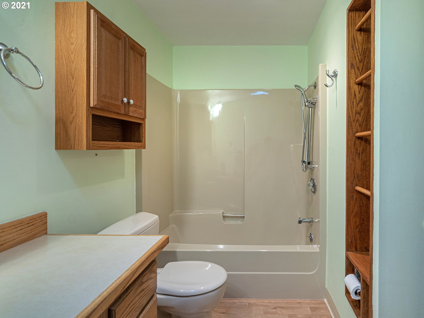 4630 Southwest Hamilton Street Portland, OR 97221 - Photo 17 of 24 Gallery Image 17