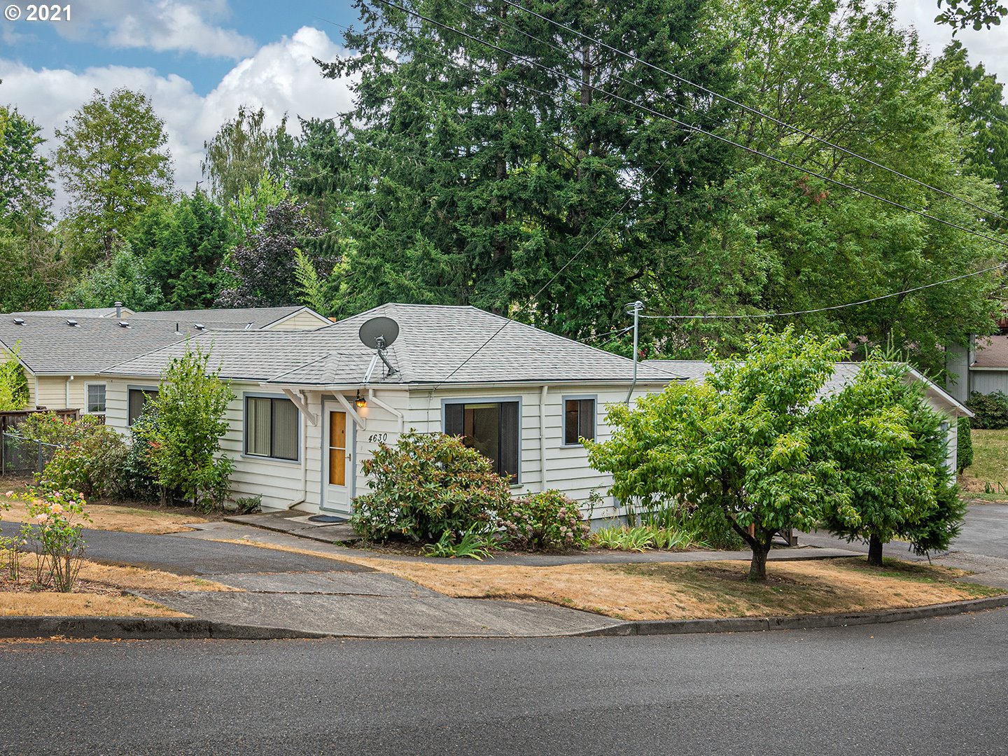 4630 Southwest Hamilton Street Portland, OR 97221 - Photo 19 of 24 Gallery Image 19