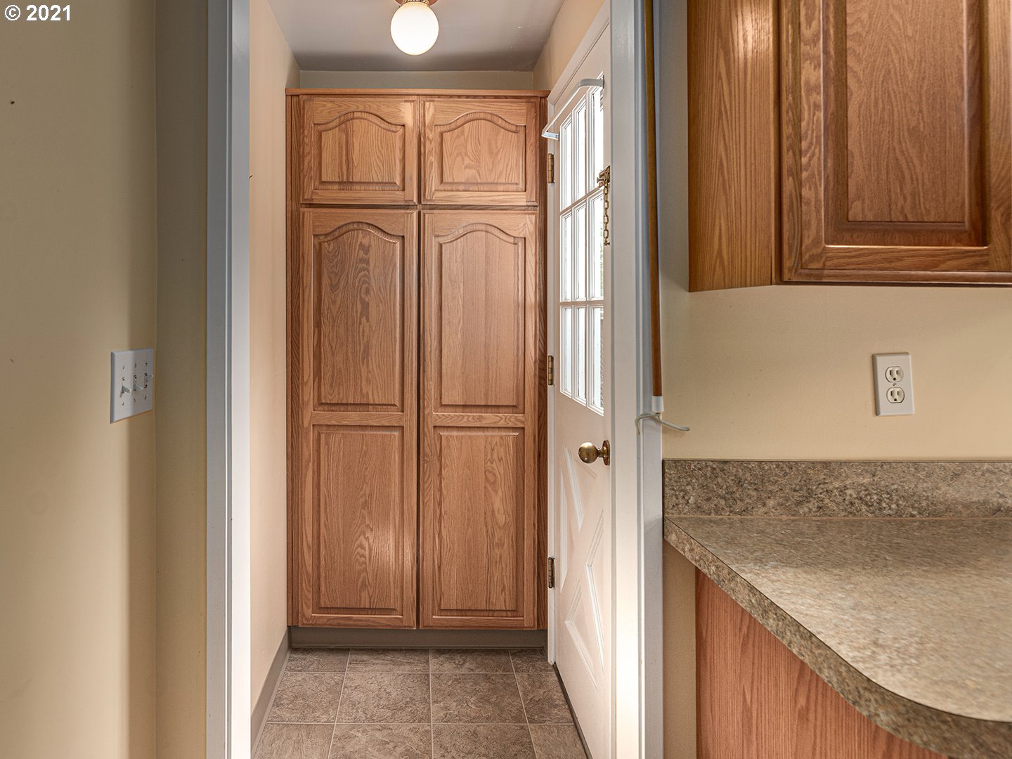 4630 Southwest Hamilton Street Portland, OR 97221 - Photo 9 of 24 Gallery Image 9