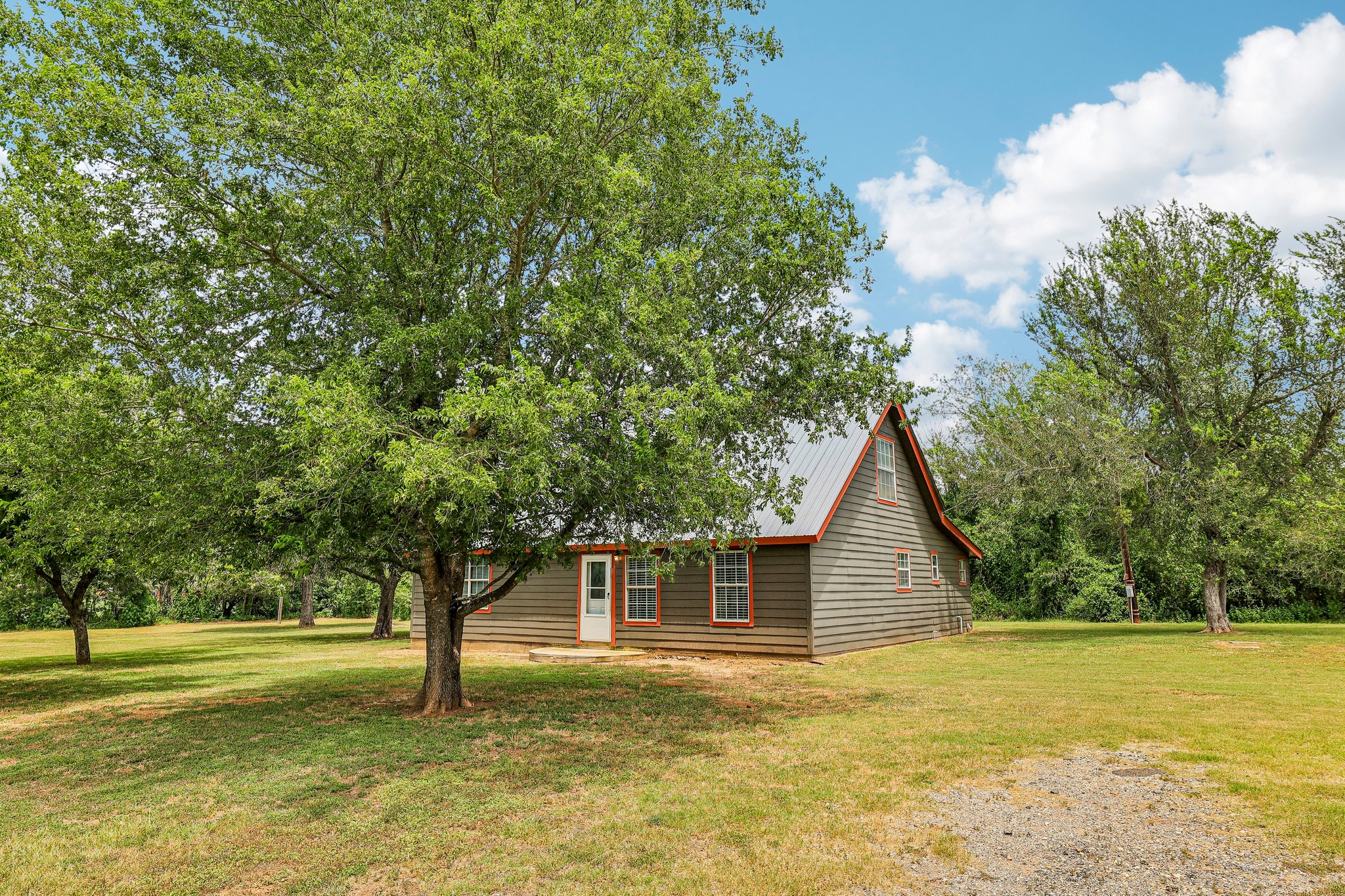 122 Dodd Preston Road Elgin, TX 78621 - Photo 6 of 37