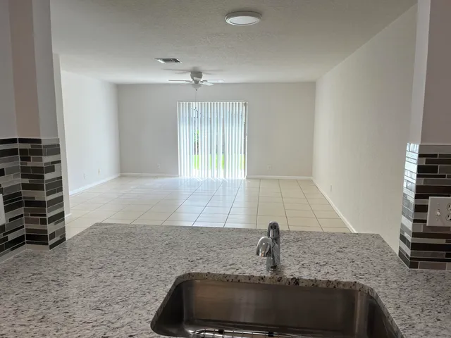 $2,300 | 930 Summit Lake Drive, West Palm Beach, FL 33406