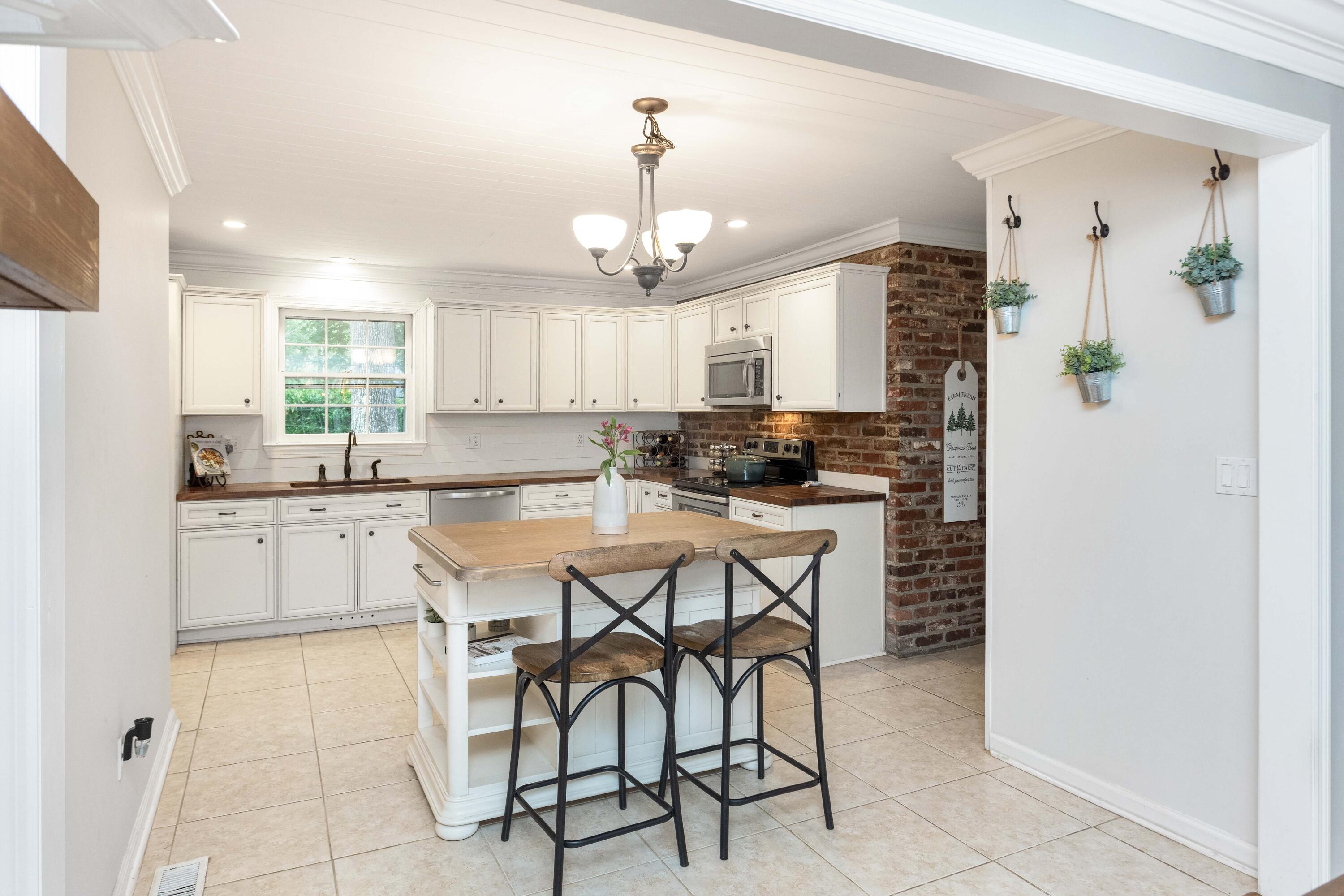 2324 Wofford Road Charleston, SC 29414 - Photo 10 of 57 2324 Wofford Rd-37