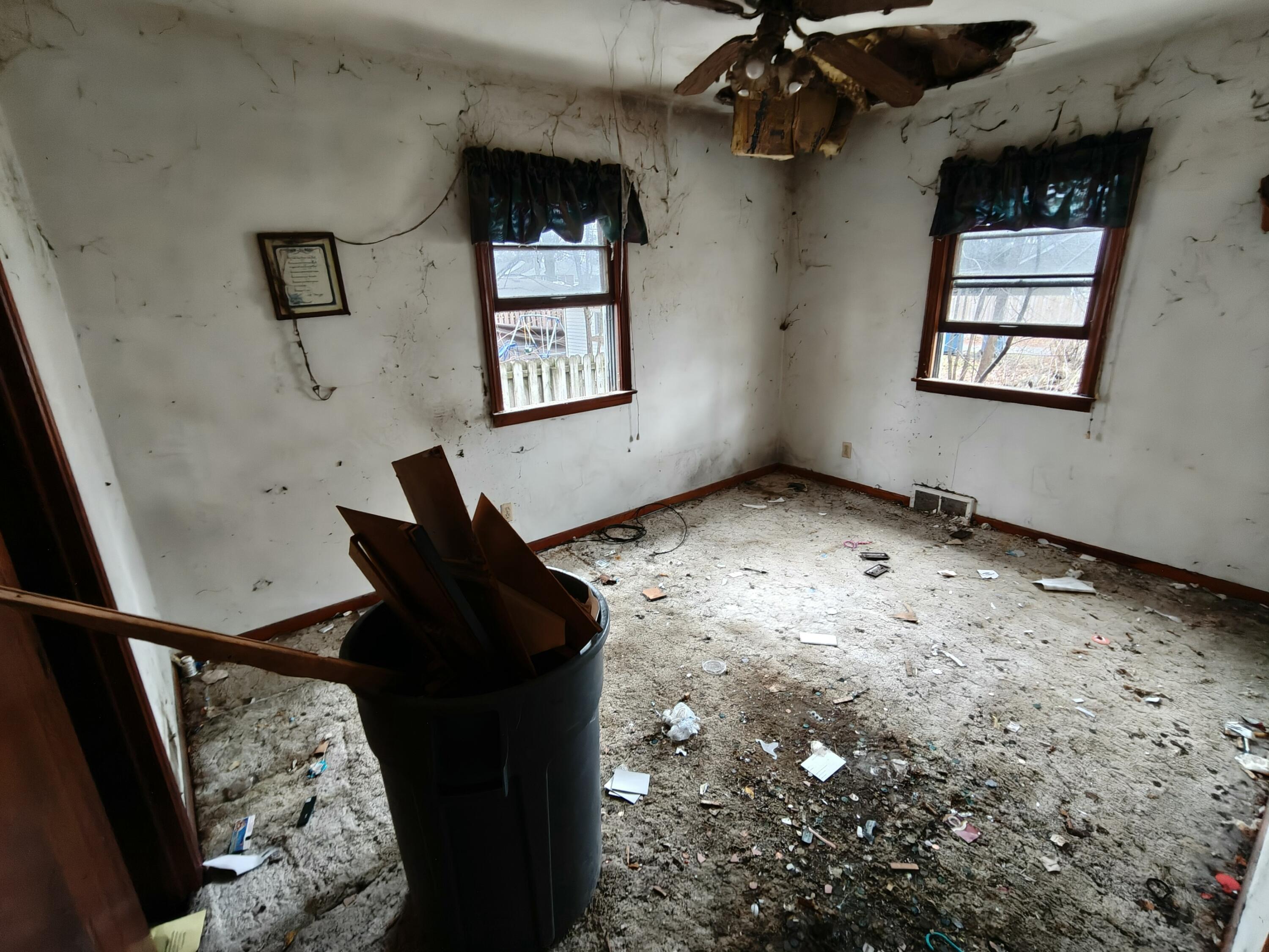 238 North Indiana Street Griffith, IN 46319 - Photo 9 of 23 a living room with furniture