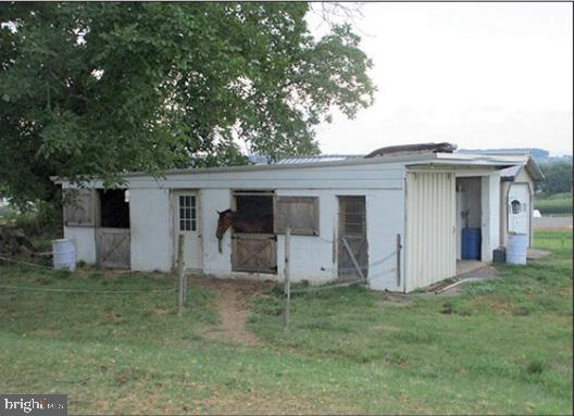 45 Martin Road Myerstown, PA 17067 - Photo 8 of 8 Barn