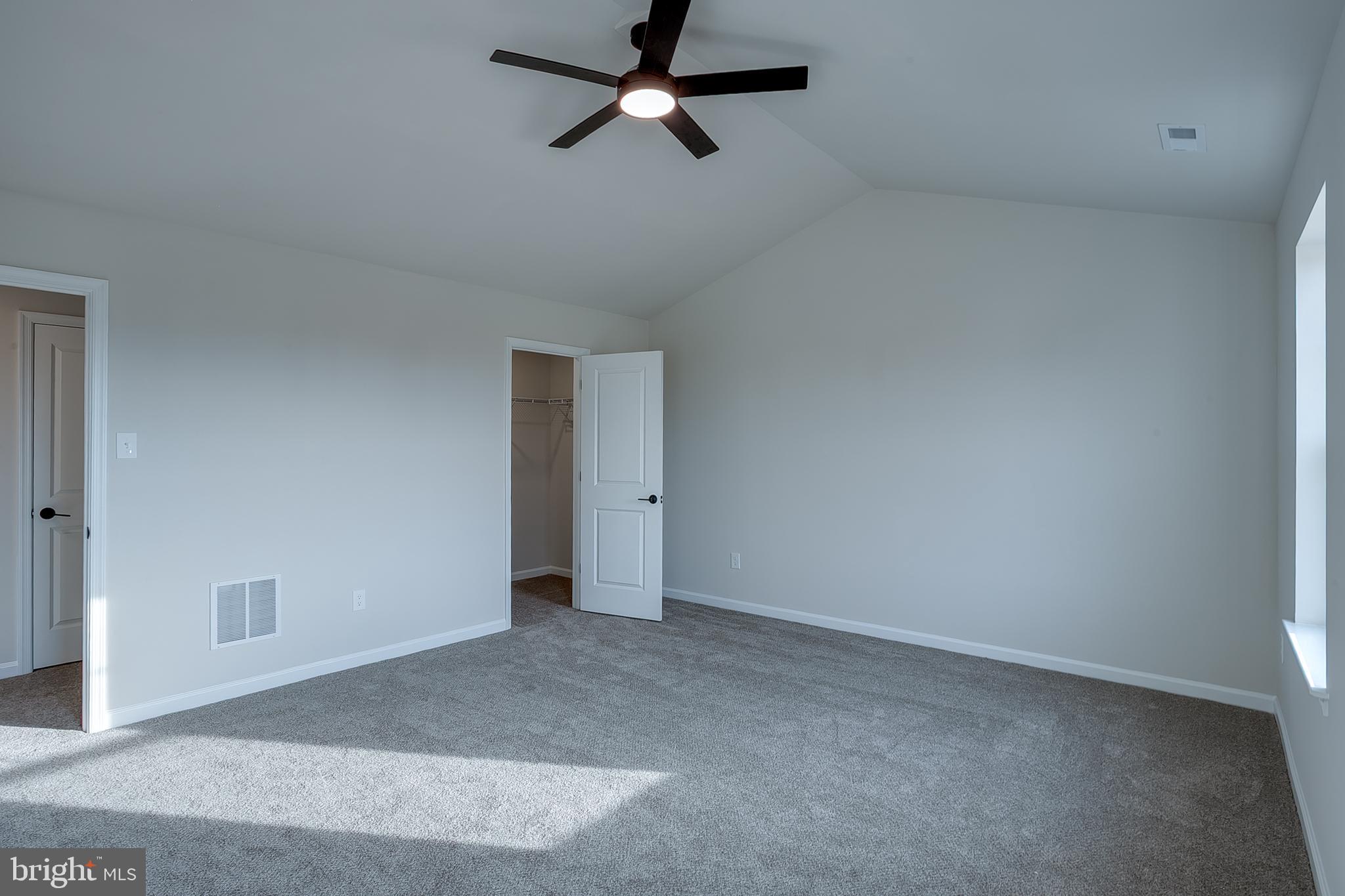 14 Fieldstone Court Bridgeton, NJ 08302 - Photo 18 of 28 Primary with Cathedral