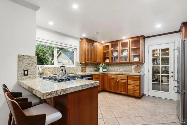 $749,000 | 1212 East Avenue, Napa, CA 94559