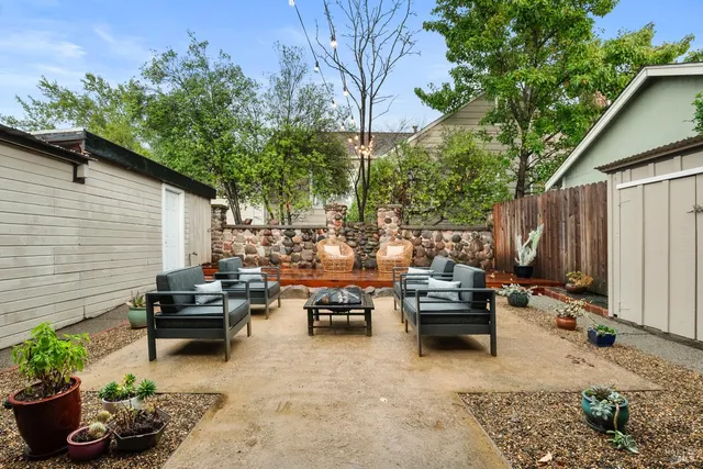 $749,000 | 1212 East Avenue, Napa, CA 94559