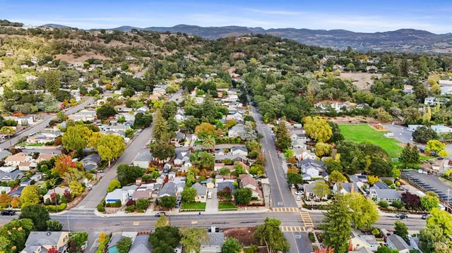 $749,000 | 1212 East Avenue, Napa, CA 94559
