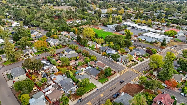 $749,000 | 1212 East Avenue, Napa, CA 94559